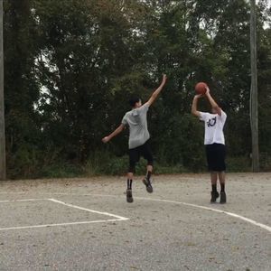 Meet your Posher, Levi