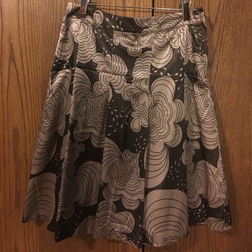NWT Size 6 H&M skirt