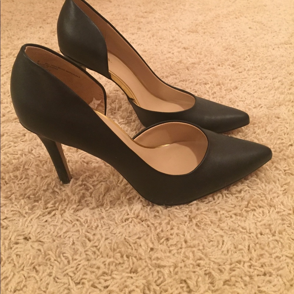 Like new black merona heels !