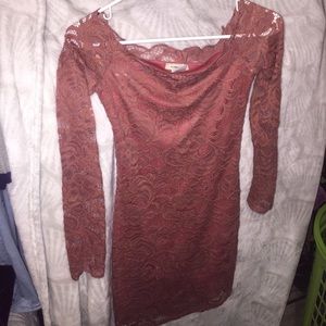 Off the shoulder body con lace dress