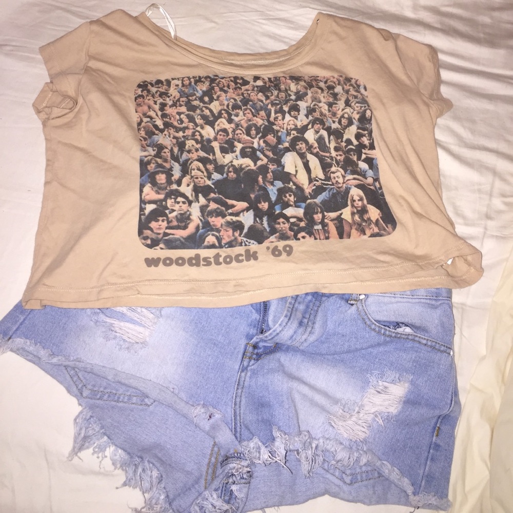 F21 Graphic Boxy Crop Top