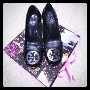 🎀Reposh🎀 Peep toe Tory Burch Wedges