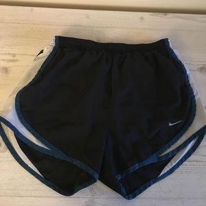Black Nike shorts