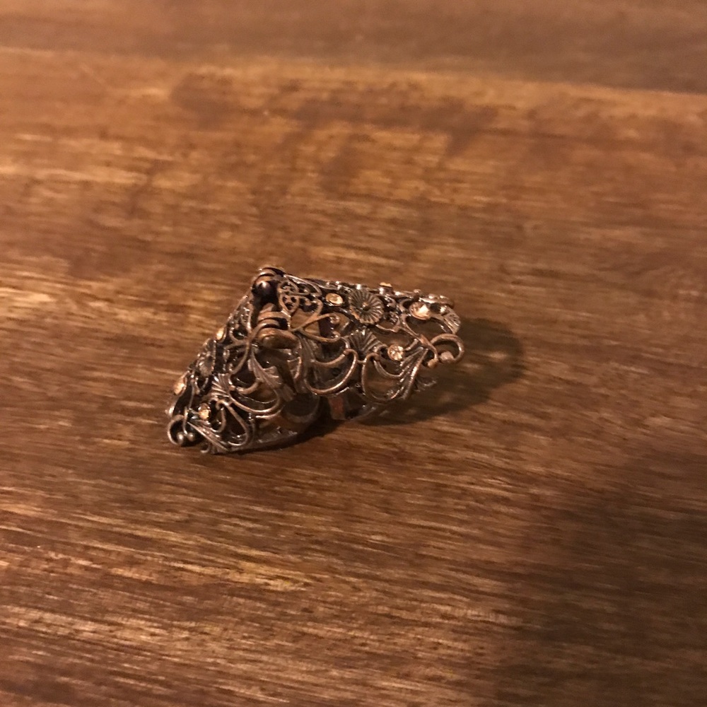Knuckle ring