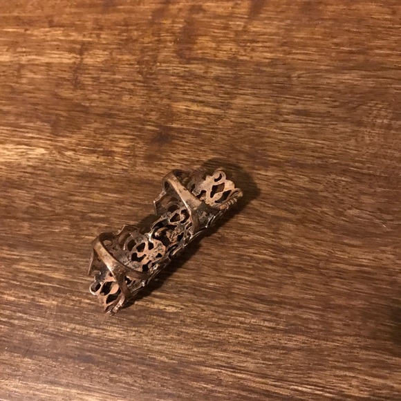 Knuckle ring - Picture 2 of 3