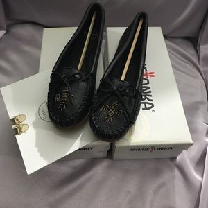 Minnetonka Moccassin Shoes (leather)