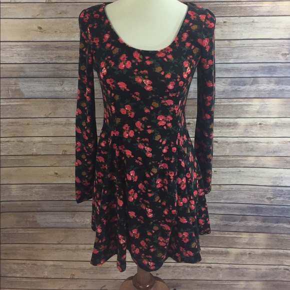 Urban Outfitters Dresses & Skirts - Floral Pins and Needles Long Sleeve Dress