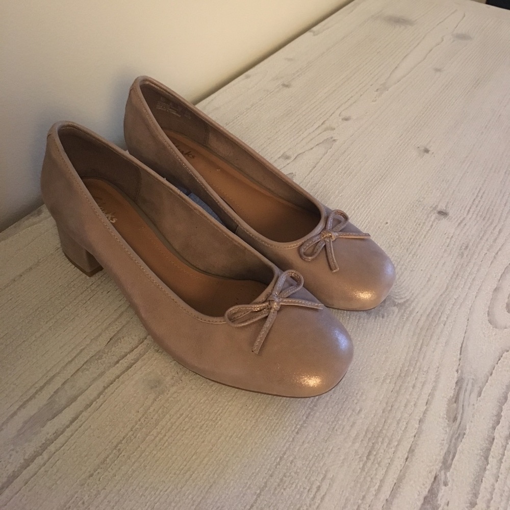 Clarks ballerina kitten heels