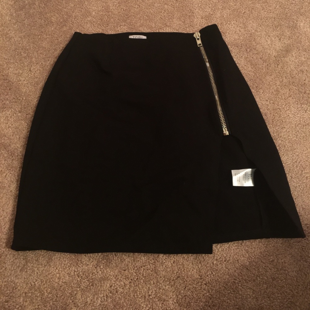Never Worn Tobi Mini Skirt