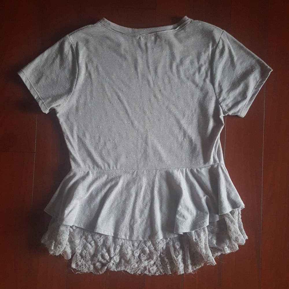 SOLD Top - Picture 2 of 2