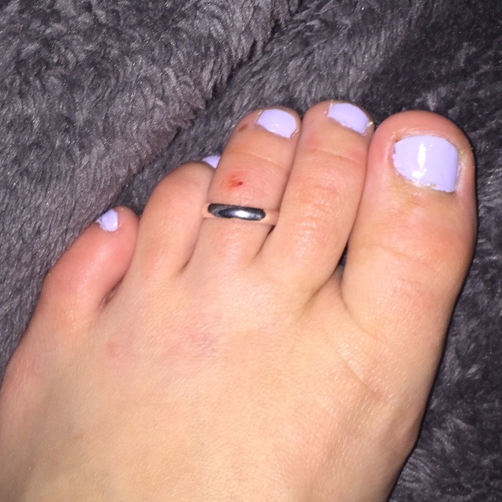 simple toe ring