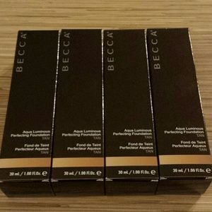 Becca Aqua Luminous Perfecting Foundation