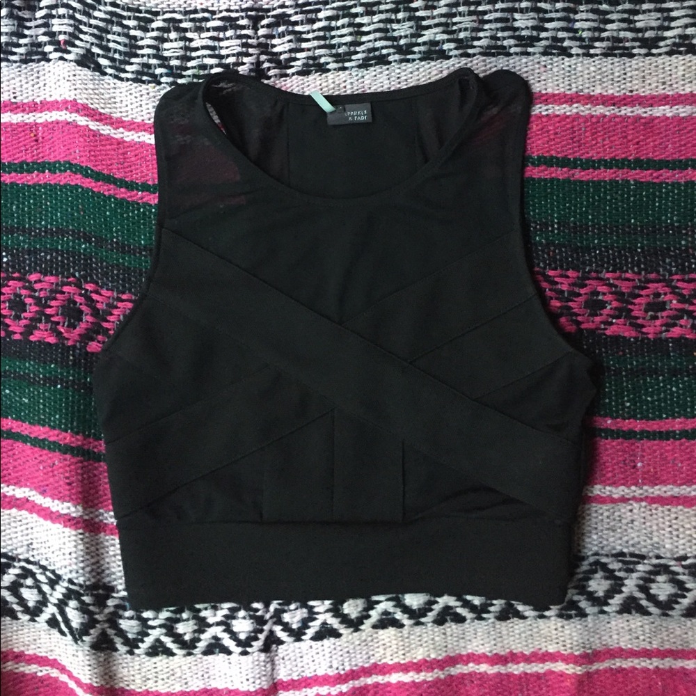 • Mesh Crop •
