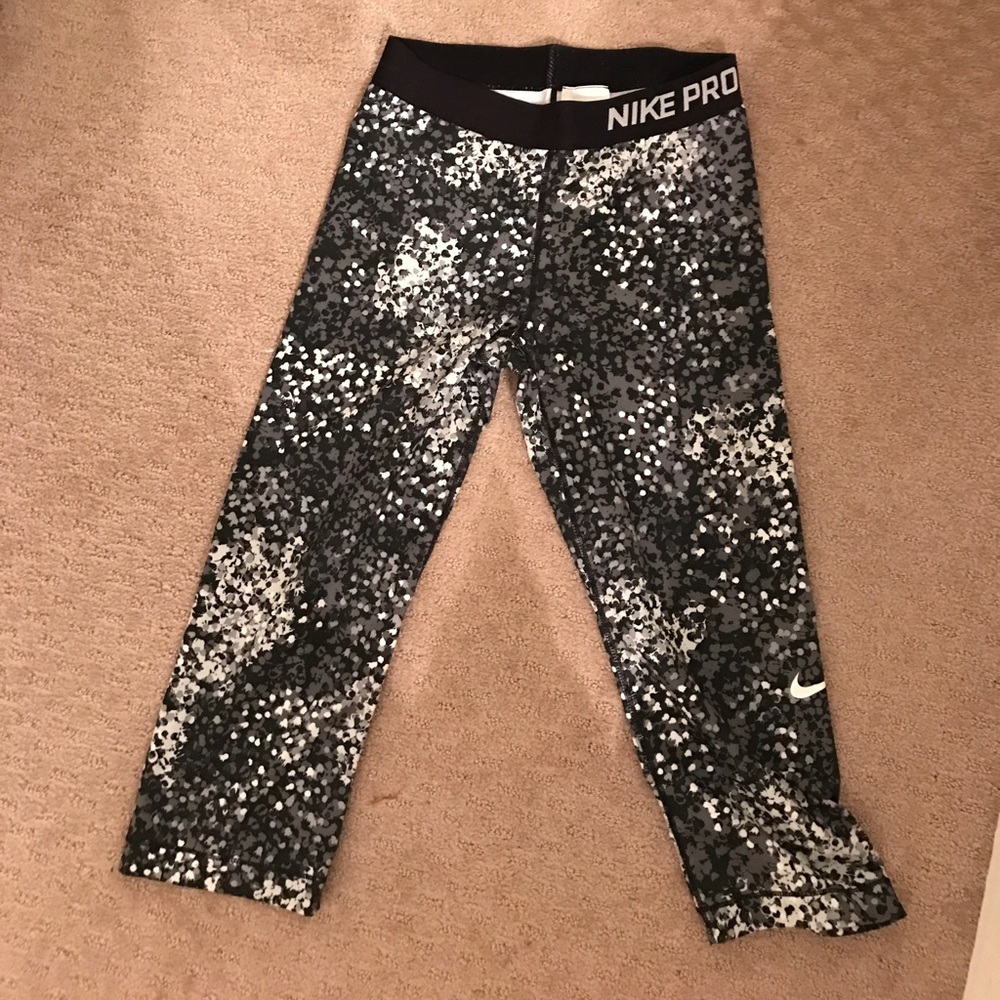 Nike Pro cropped leggings