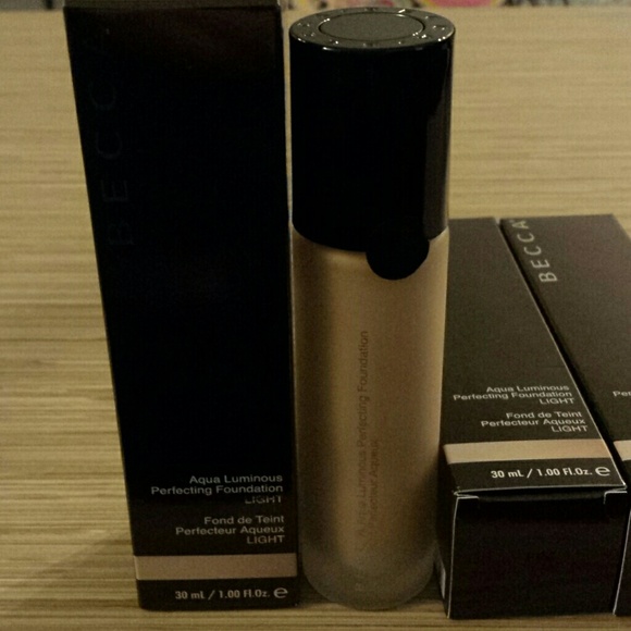 Becca Aqua Luminous Perfecting Foundations - Picture 3 of 4