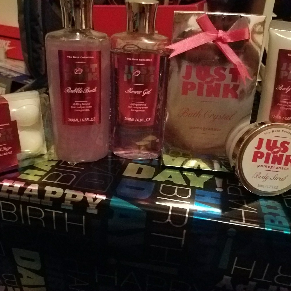 The pink bath collection