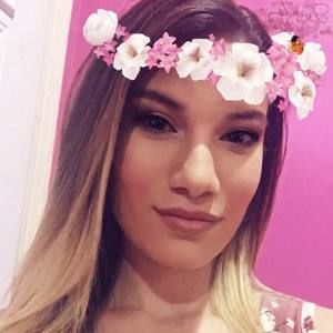 Meet your Posher, Leslie