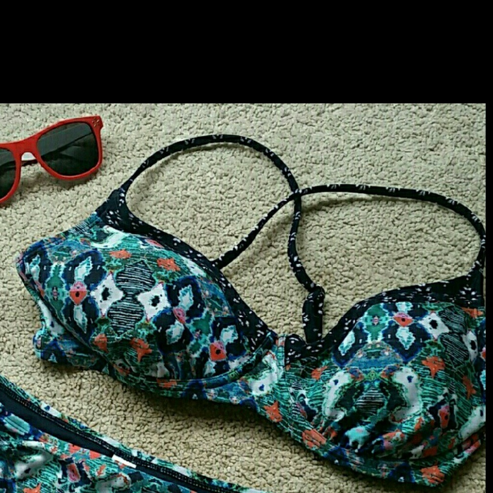 Athleta Swimsuit top