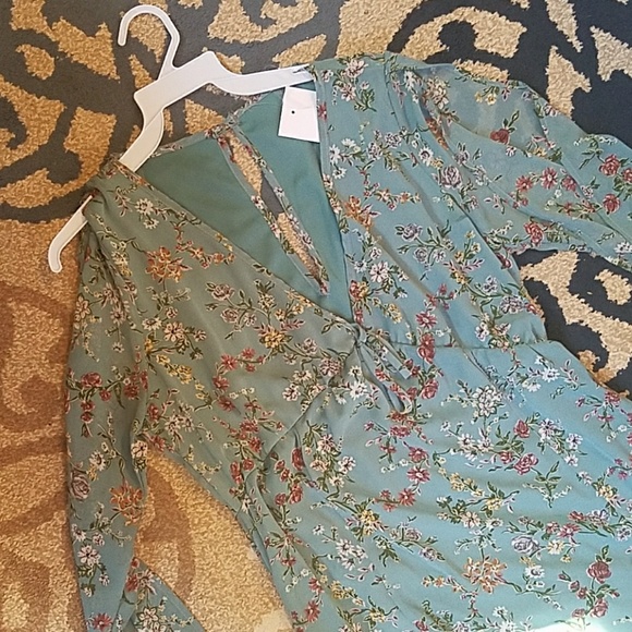 NWT FLORAL MAXI DRESS - Picture 4 of 4