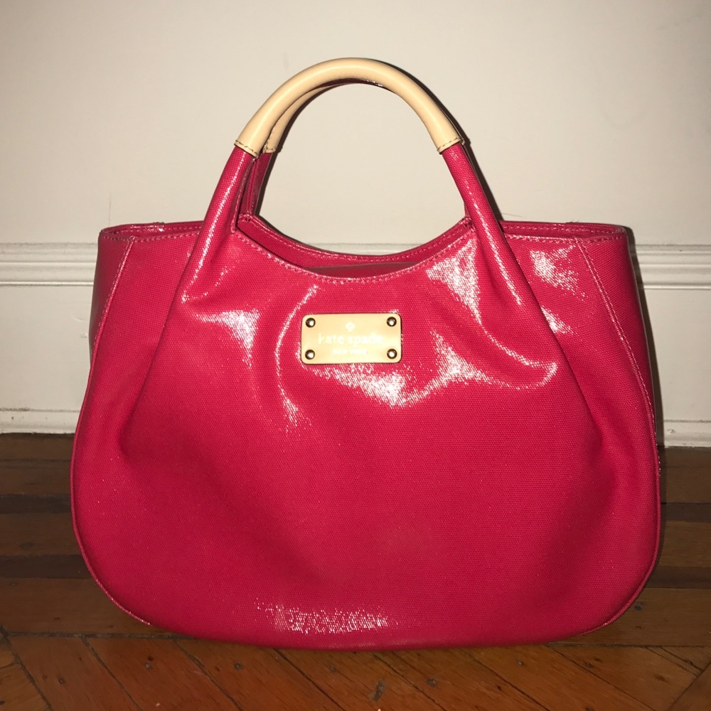 Kate Spade Patent Leather Bucket Bag 👛
