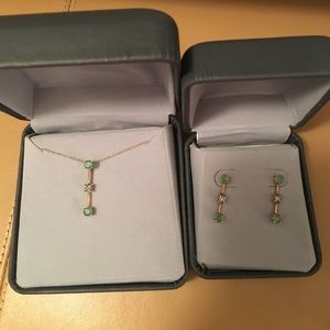 Emerald and diamond earrings and necklace