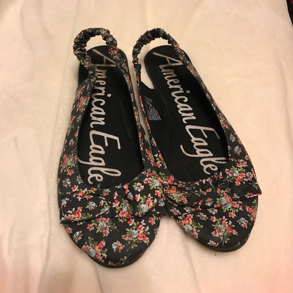 Strappy flats