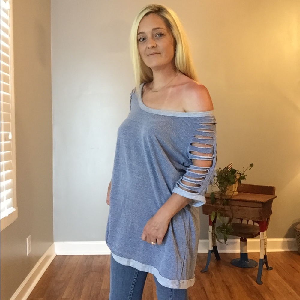 Cut Out Sleeve Top - Picture 4 of 5