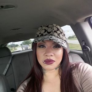 Meet your Posher, Suzanne