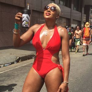 Meet your Posher, Beverly