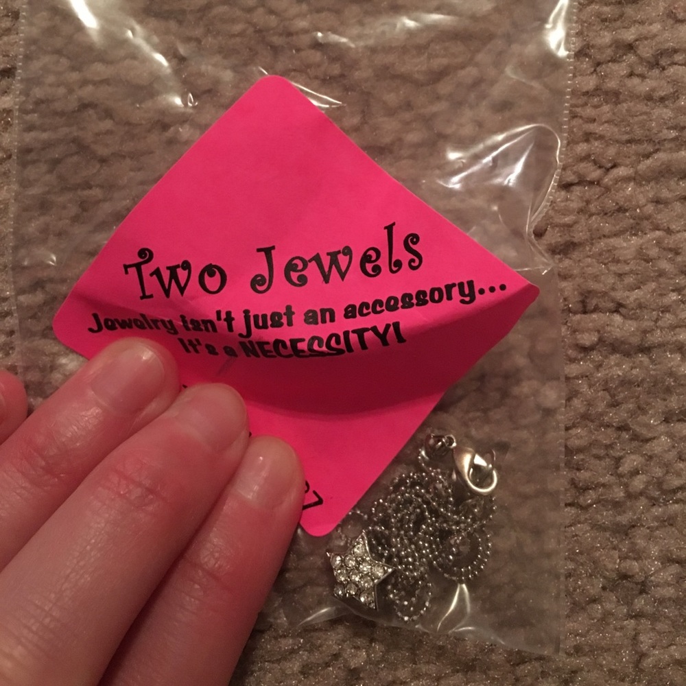 Star necklace NWOT