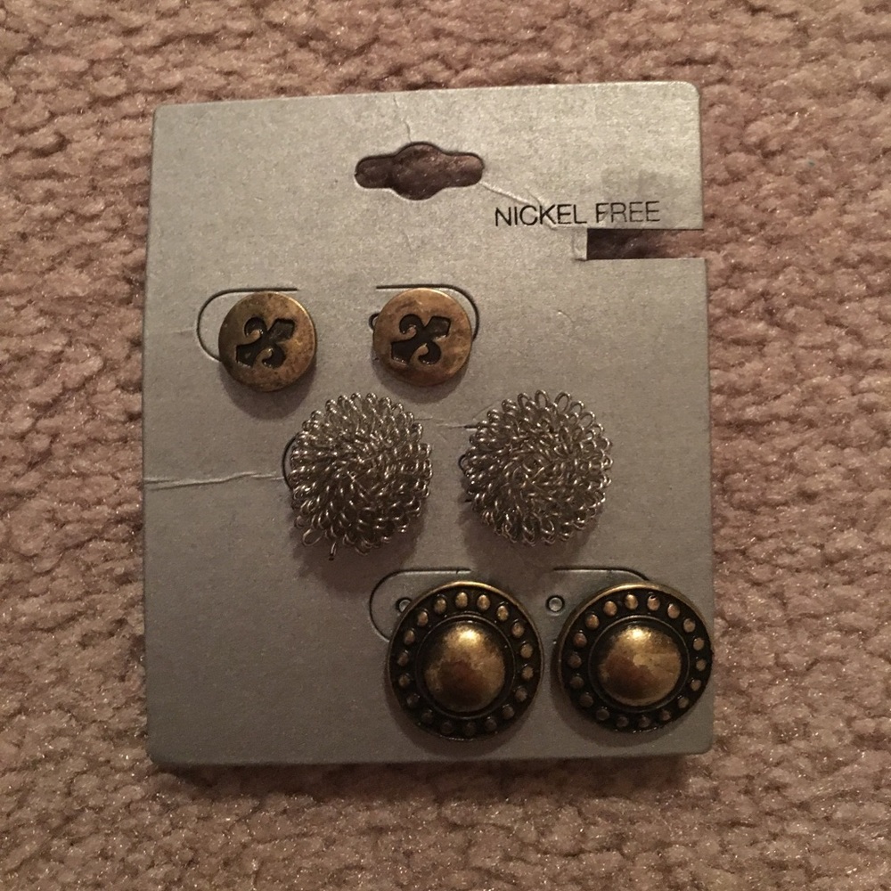 Earrings NWOT