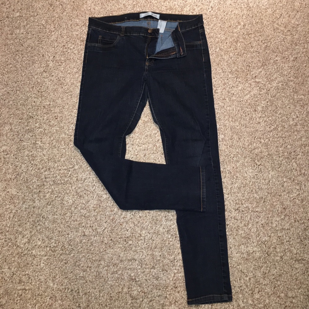 Simple skinny jeans!