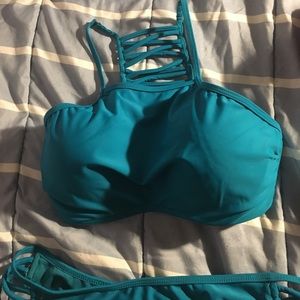Boutique bathing suit----doesn't fit never worn