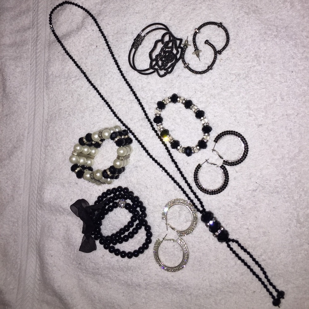 Black jewelry set