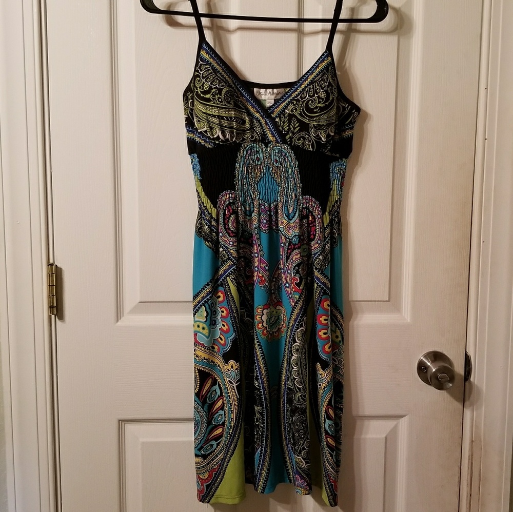 🛒🛒🛒CLOSET CLEAR OUT Fun patterned dress