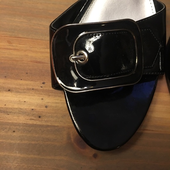 Black Bandolino buckled chunky heel - Picture 4 of 8