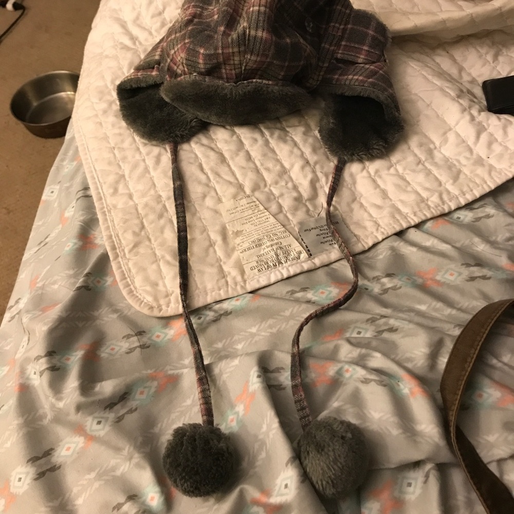Winter hat - Picture 2 of 3