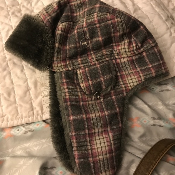 Winter hat - Picture 3 of 3