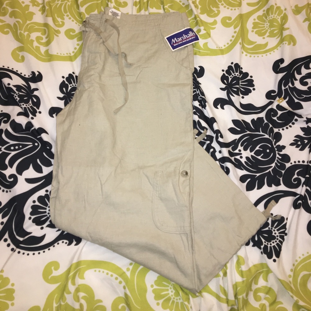 📍🆕Columbia Lenin Capris size 14 tan
