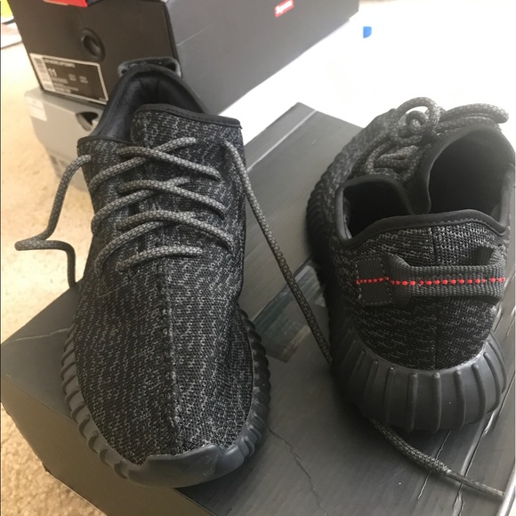 Black pirate yeezy 350 size 10.5