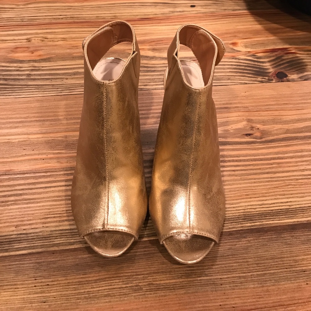 Gold peep toe heels
