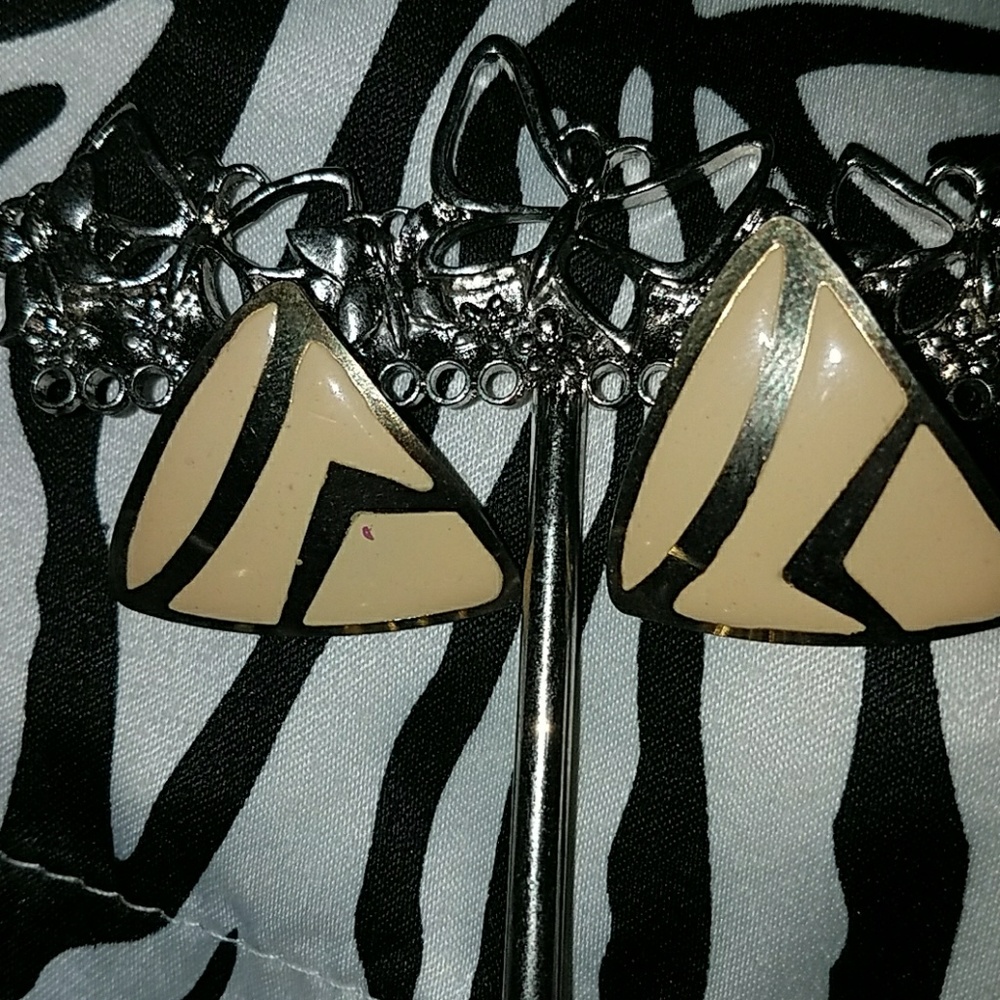 Vintage 1970 gold earrings