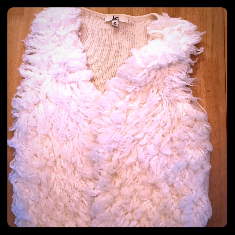 Ya Los Angeles White Fluffy Vest