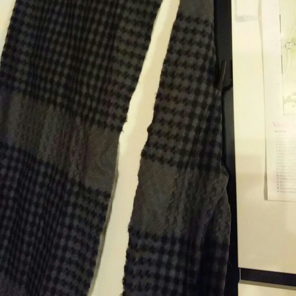 Checkered scarf