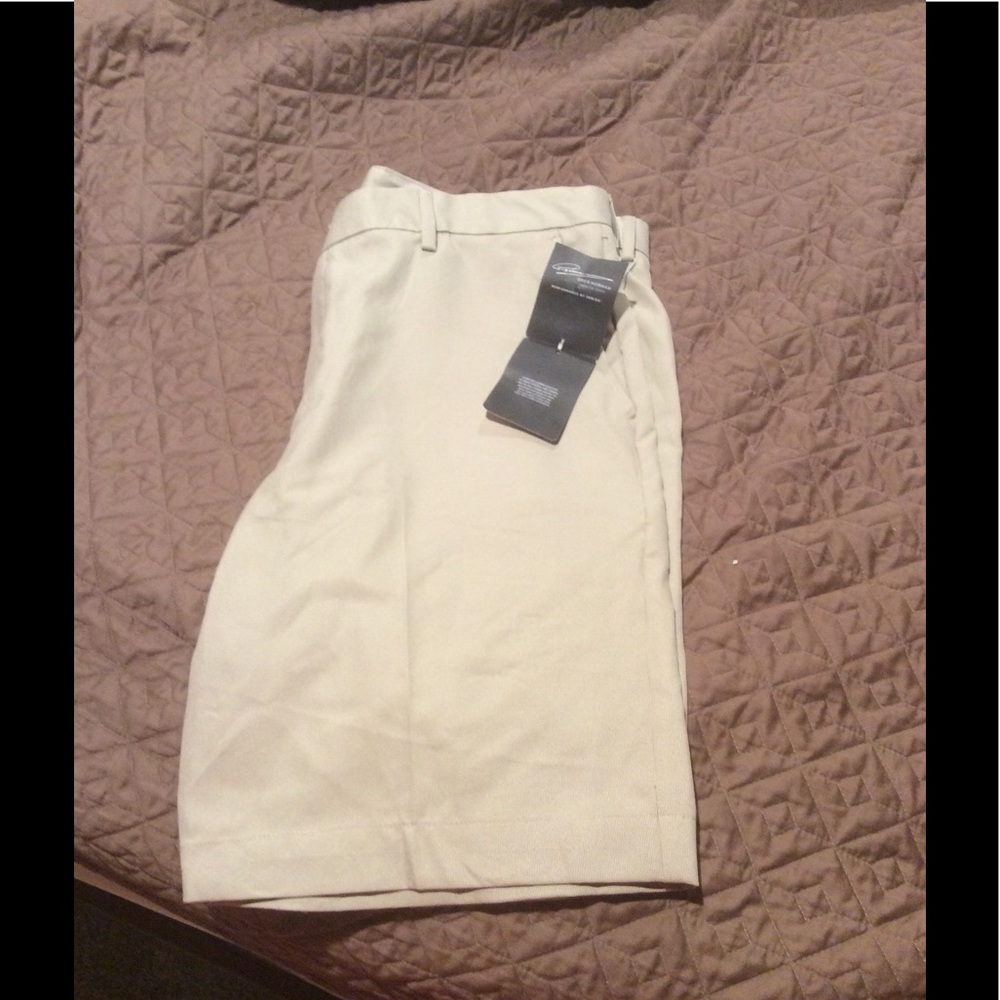 BNWT Greg Norman golf shorts