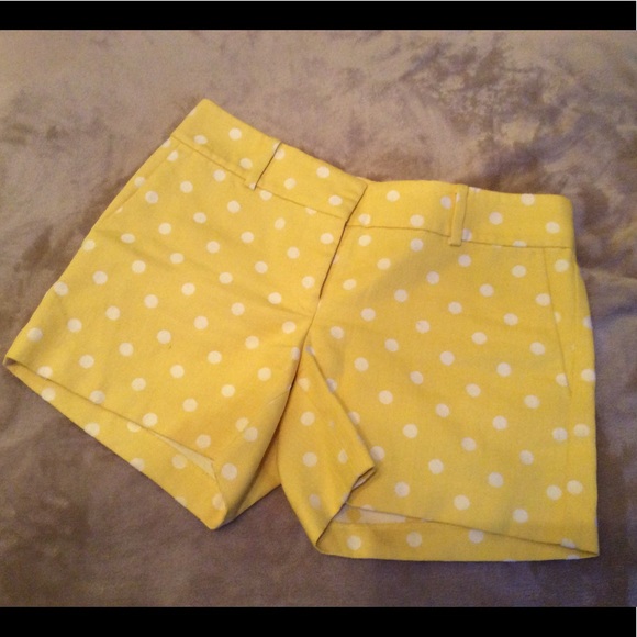 Ann Taylor Yellow Polka Dots Short - Picture 1 of 3