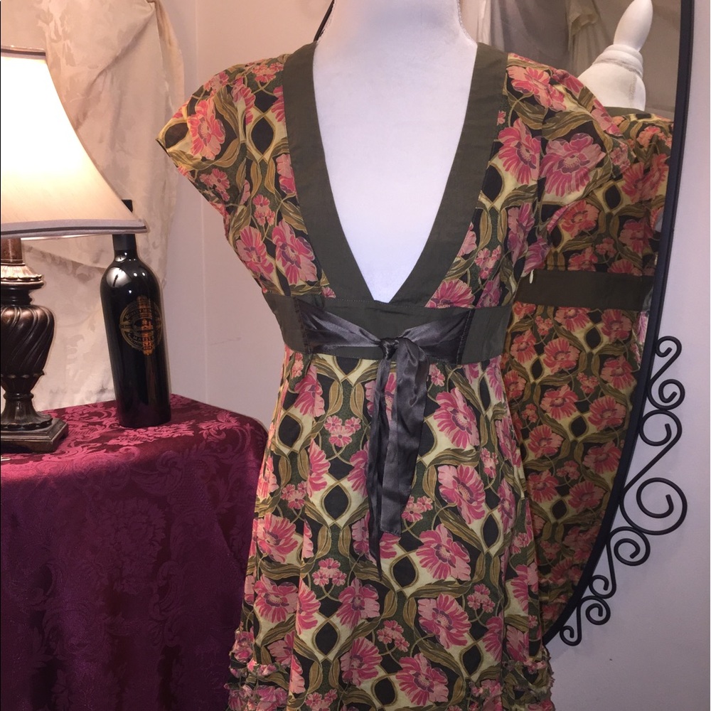 Free People cotton dress unique ruffle trim.