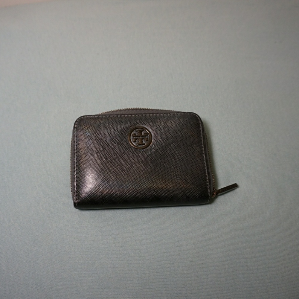 TORY BURCH Gray Hologram 'Robinson' Zip Coin Case