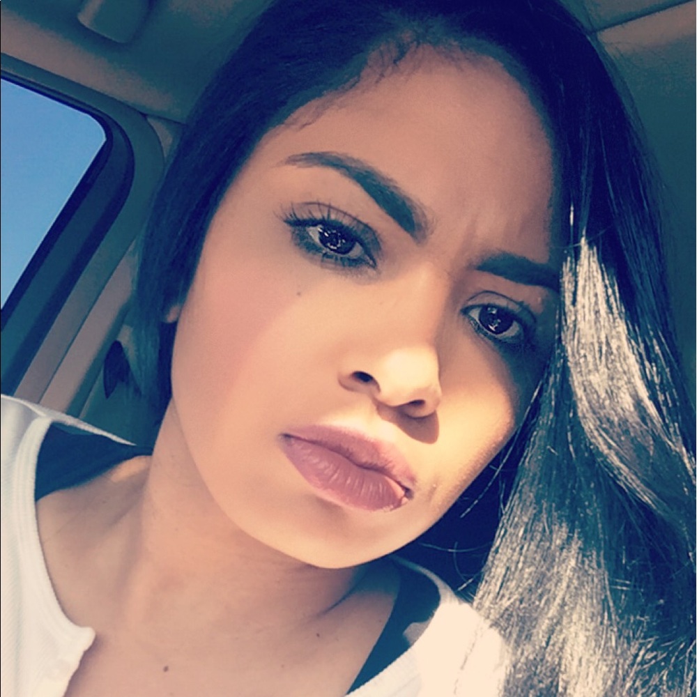 Meet your Posher, Amber