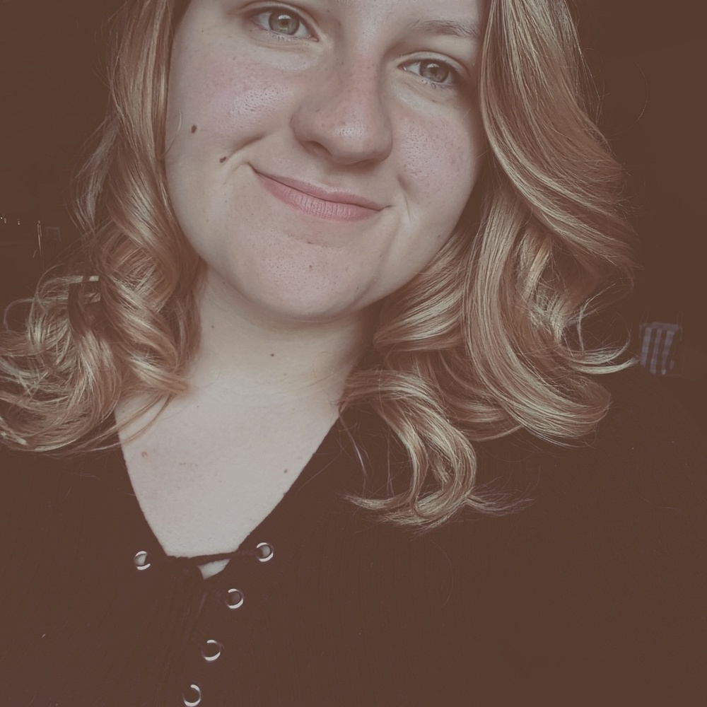 Meet your Posher, Leila